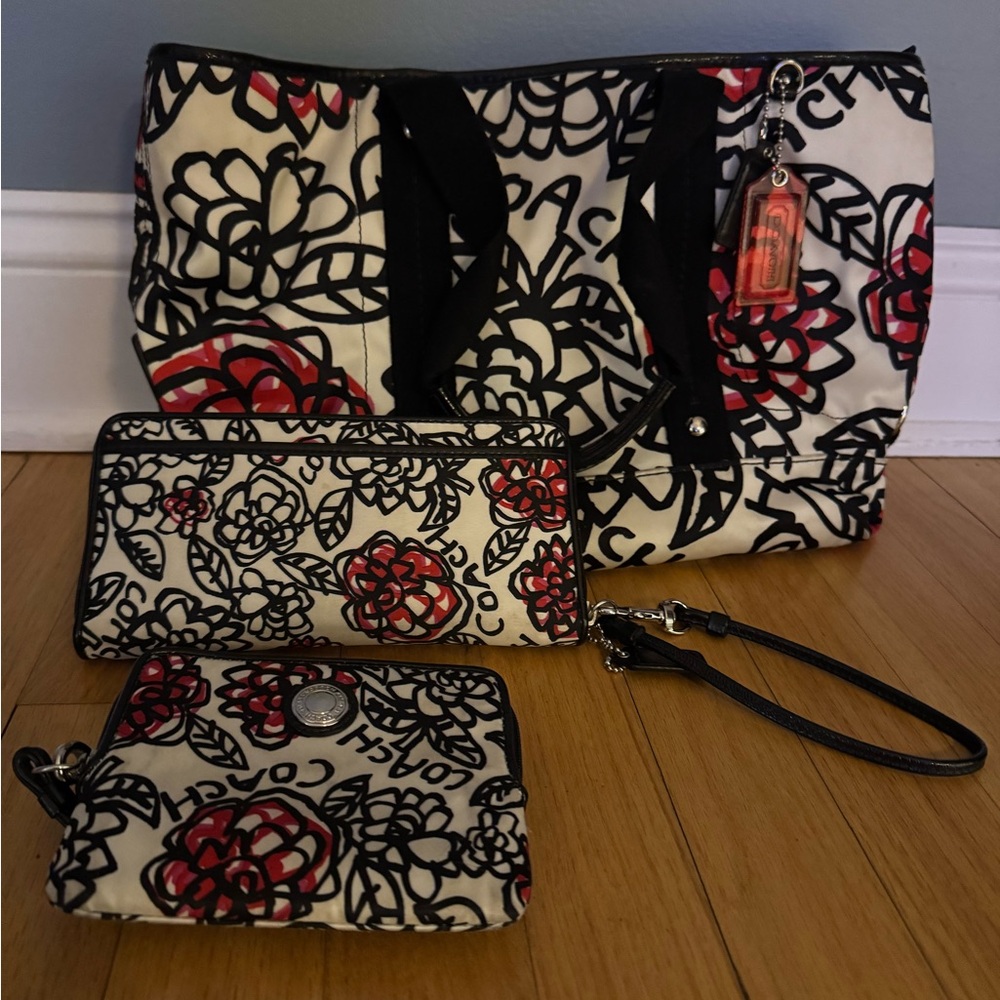 3 piece Coach Poppy Graffiti shoulder bag, wallet and wristlet